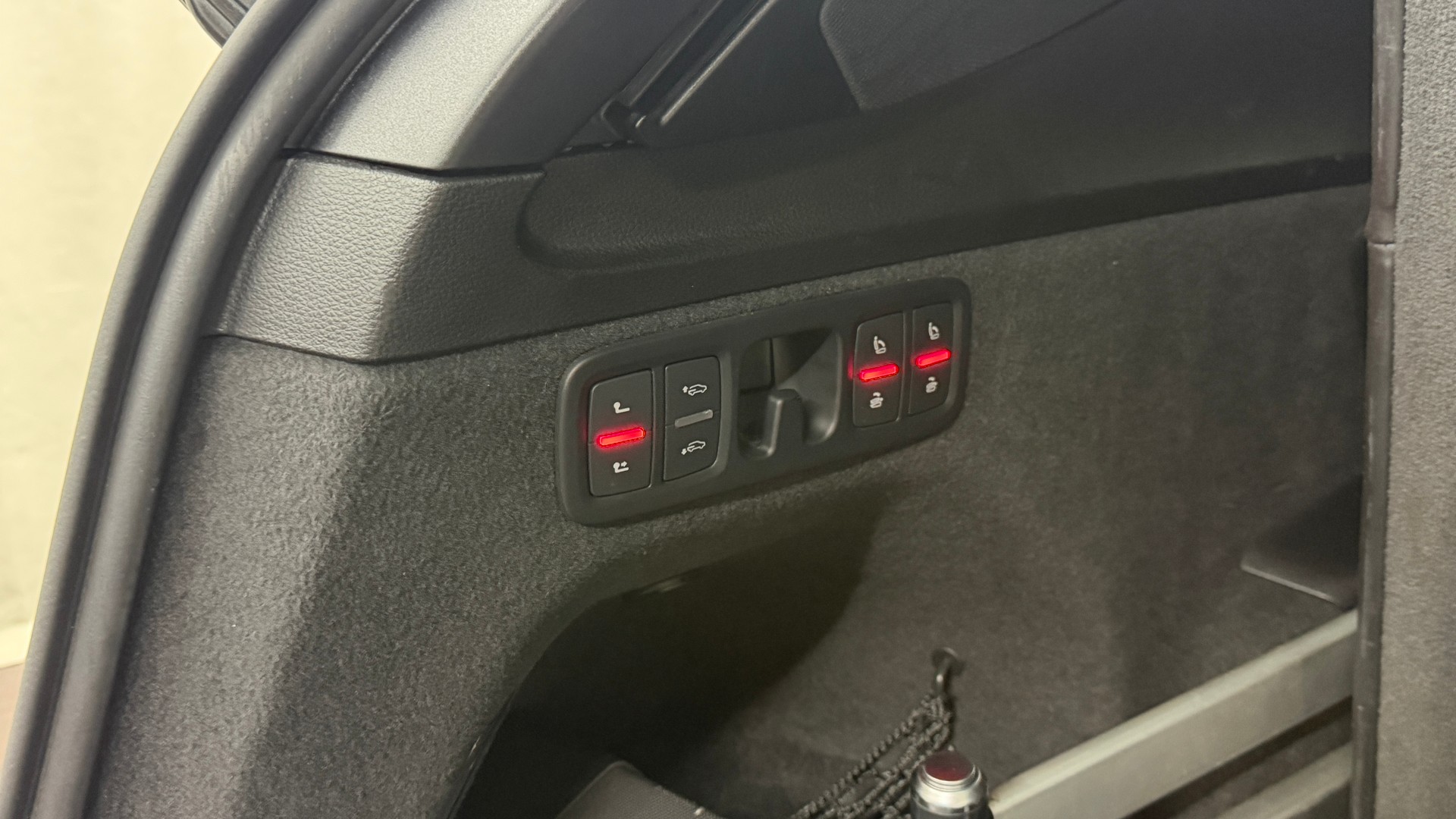 AUDI Q7 3.0 TDI ultra quattro tiptronic-image-22