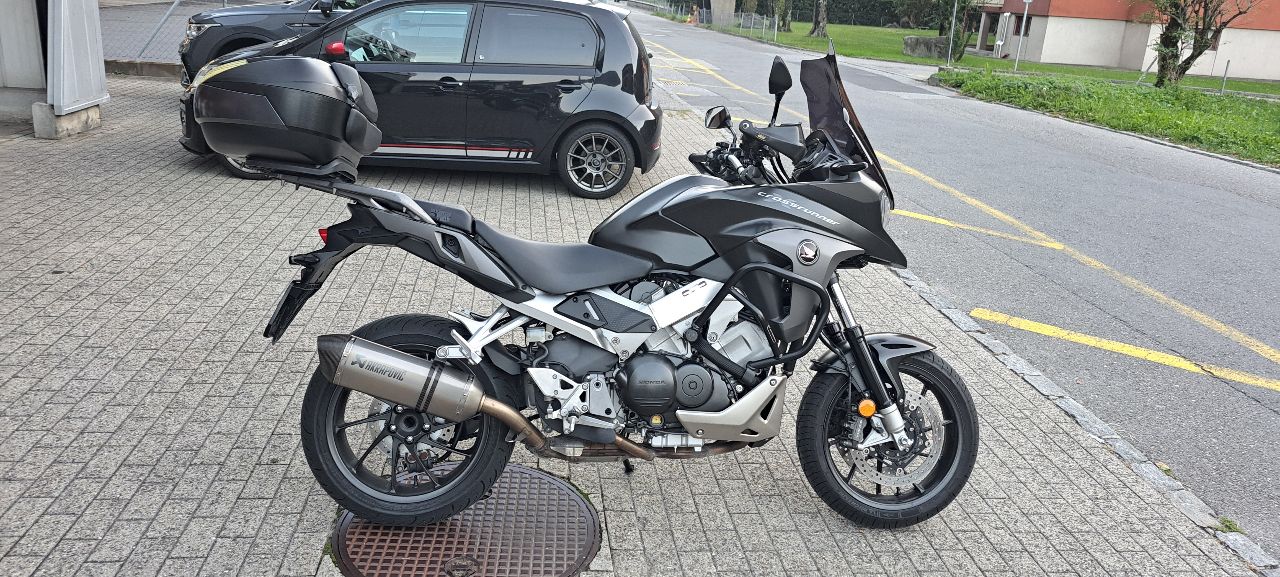 HONDA VFR 800 XA Crossrunner-image-0