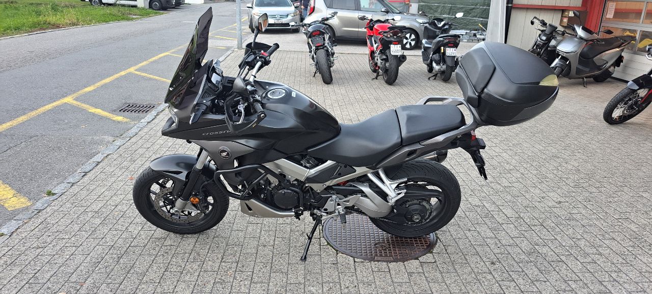 HONDA VFR 800 XA Crossrunner-image-2