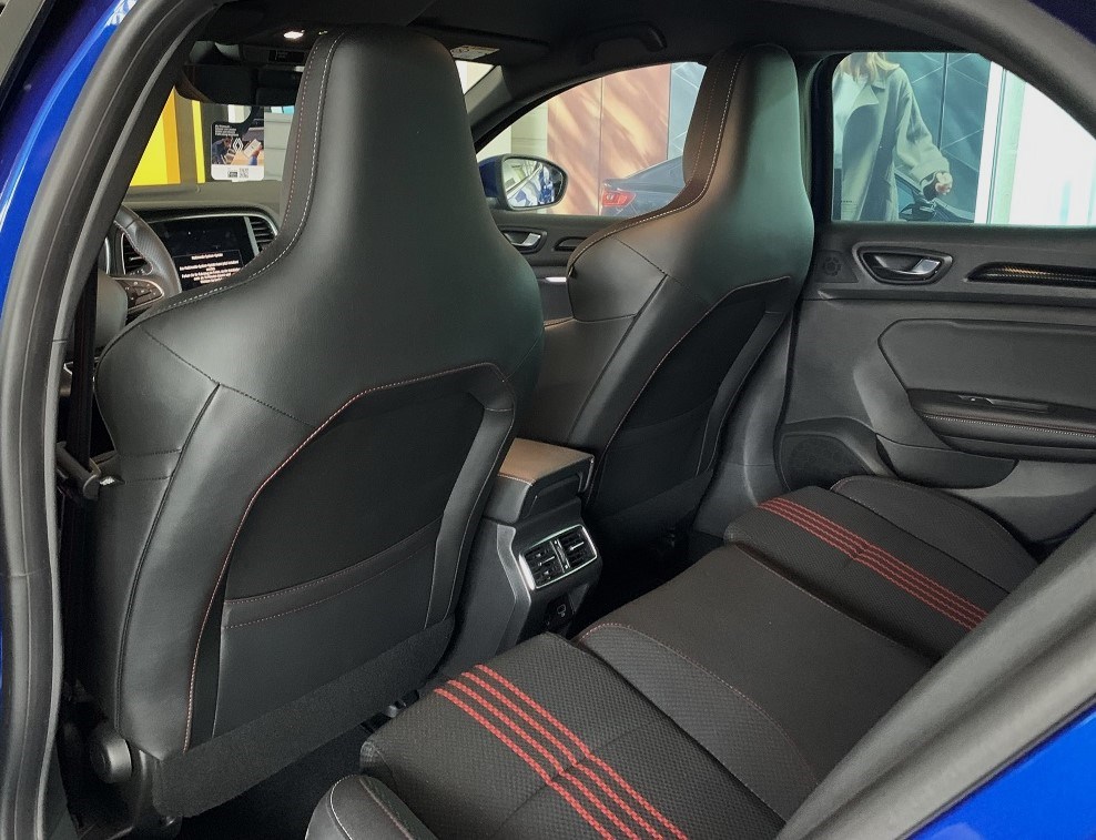 RENAULT Mégane Berline 1.3 16V R.S.Line EDC-image-9