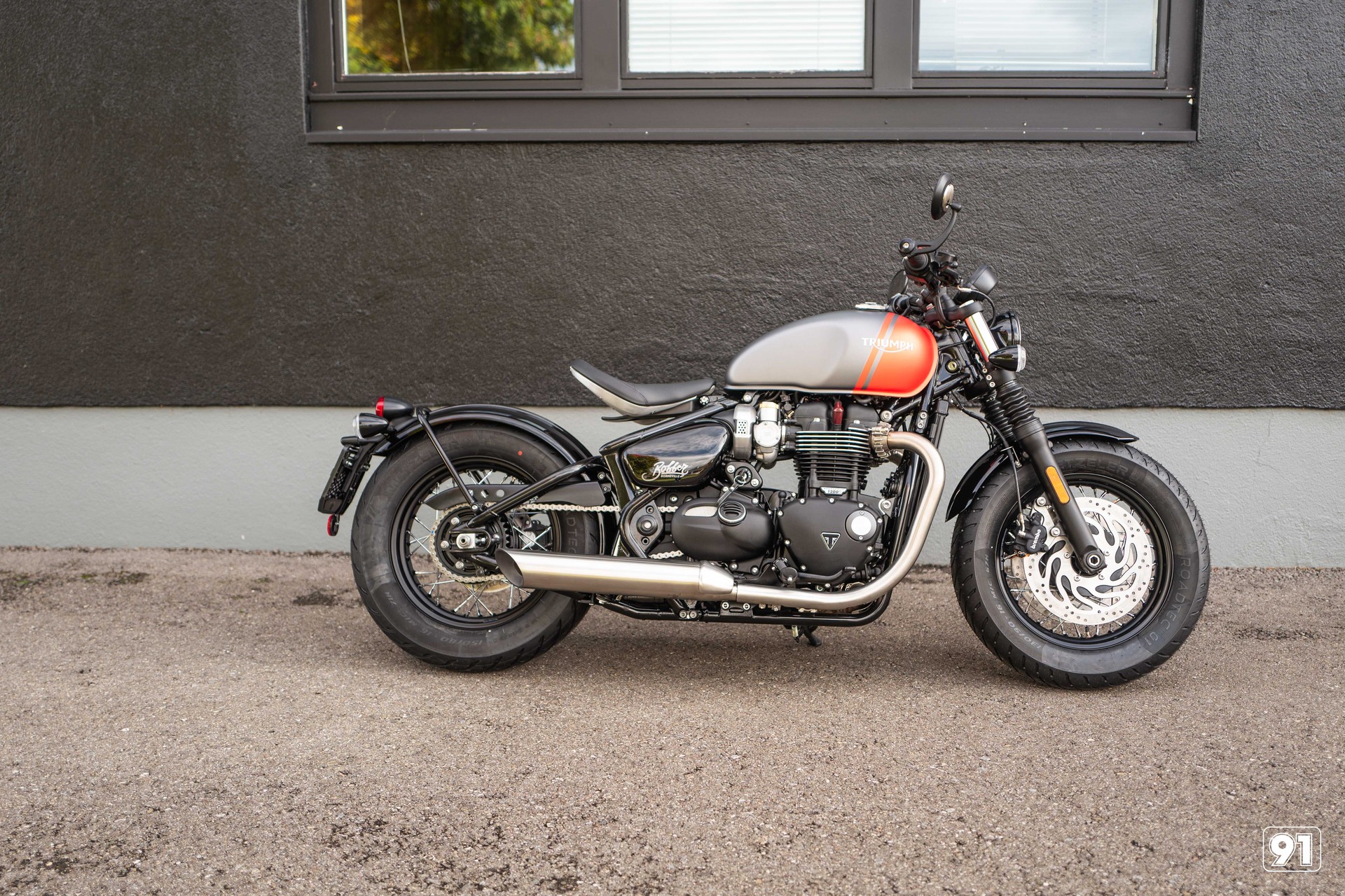 TRIUMPH Bonneville 1200  Bobber-image-4