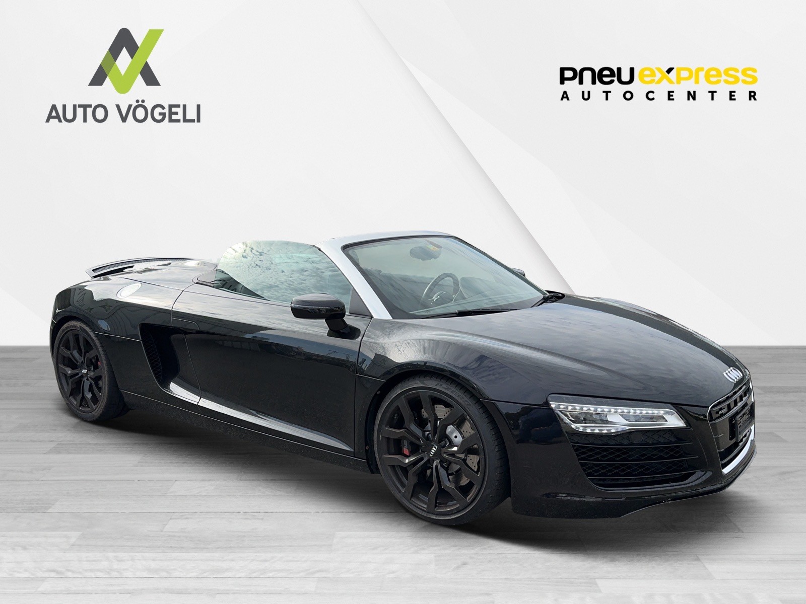 AUDI R8 Spyder 4.2 FSI V8 quattro S-Tronic-image-7