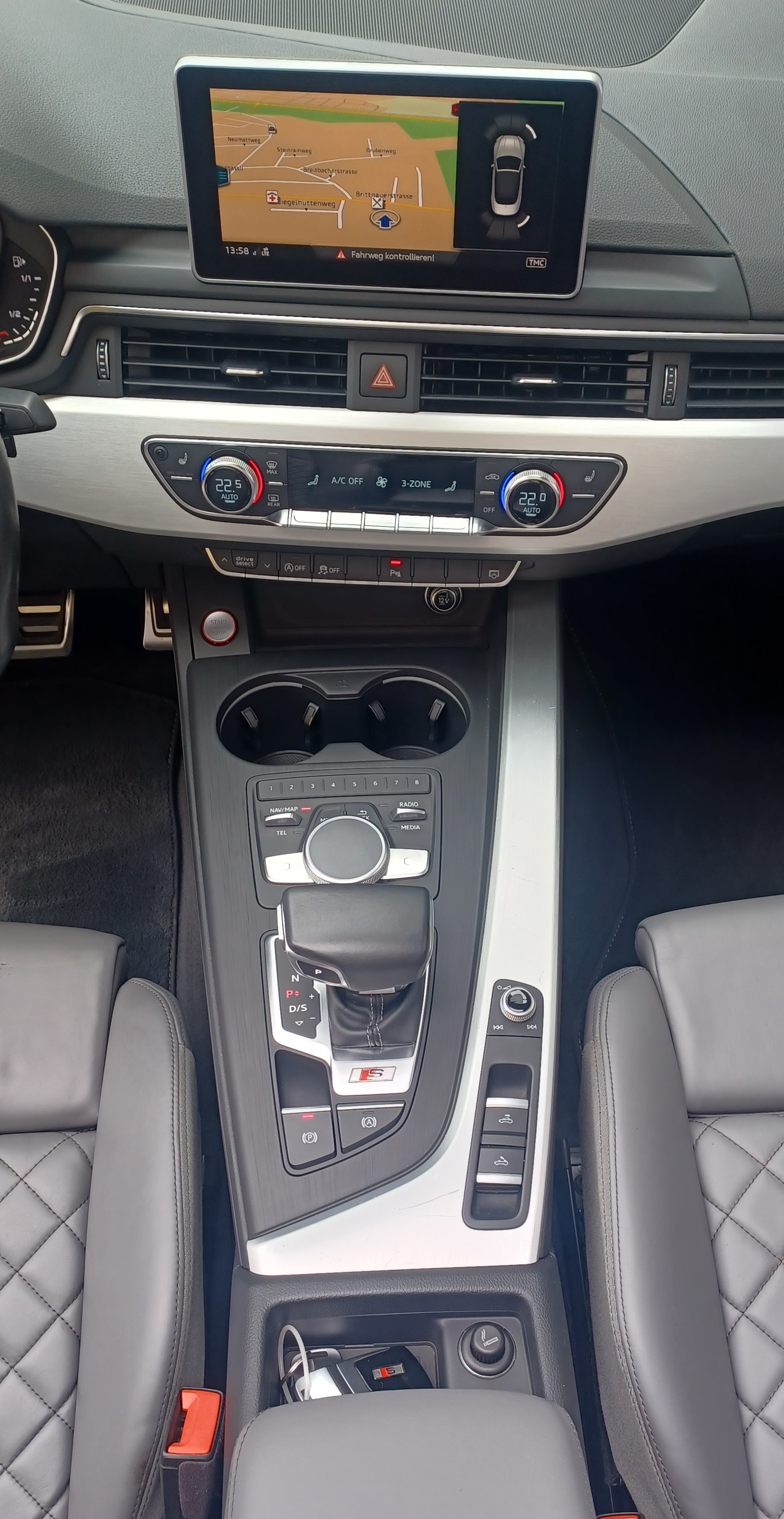 AUDI S5 Cabriolet 3.0 TFSI quattro tiptronic-image-14