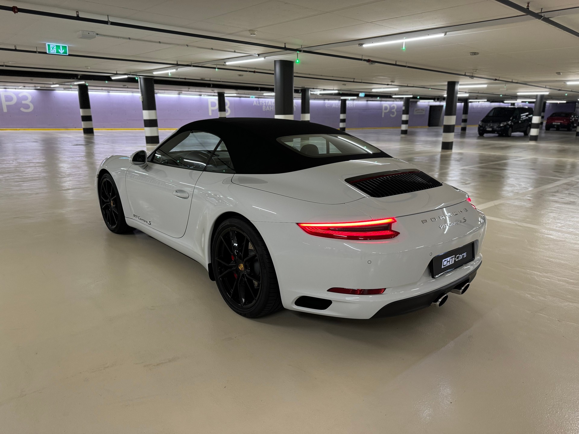 PORSCHE 911 Cabrio Carrera S PDK ***3.9 % Leasing***-showroom-element-2