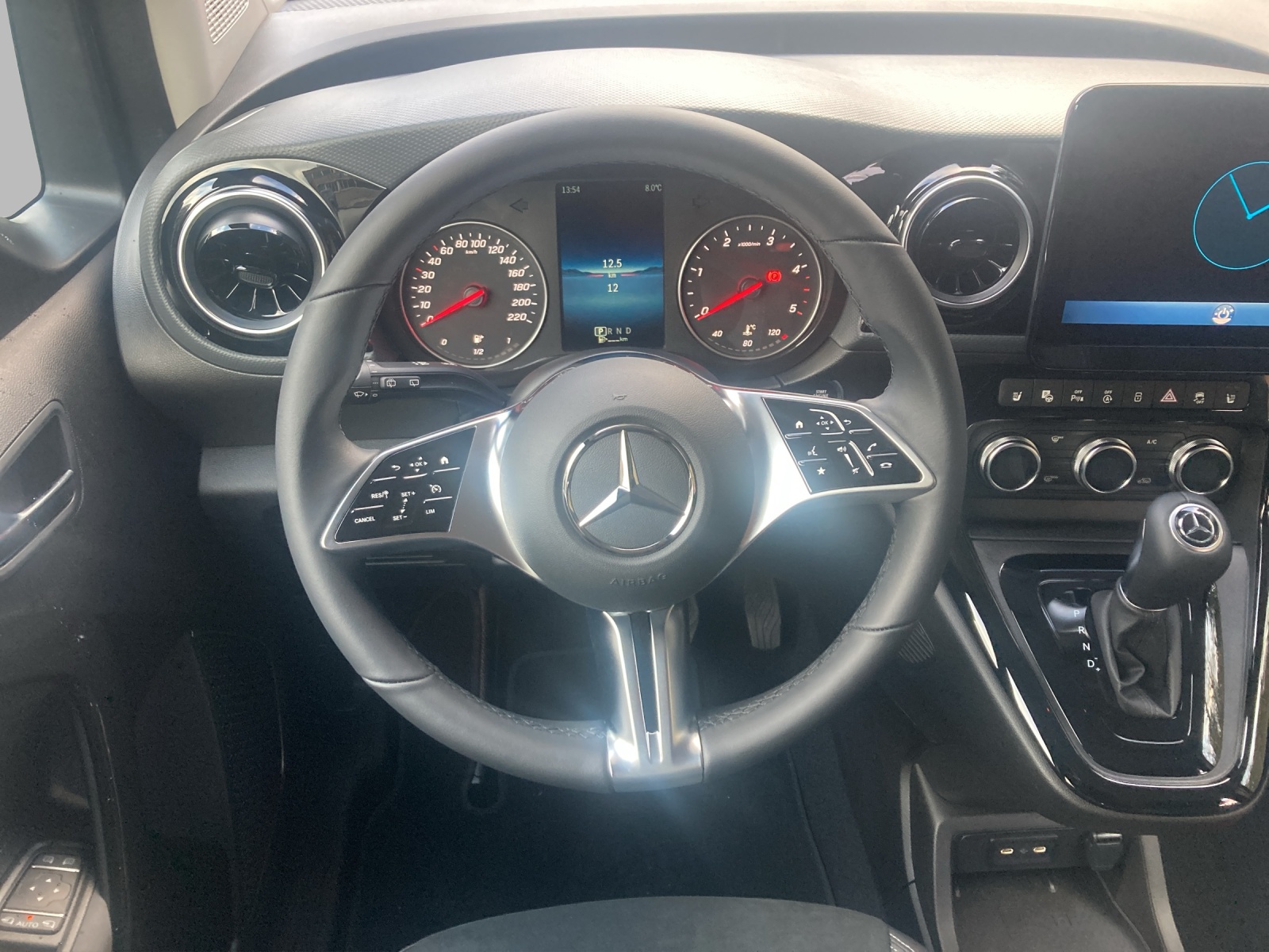 MERCEDES-BENZ T-Klasse 180D Style Automat-image-12