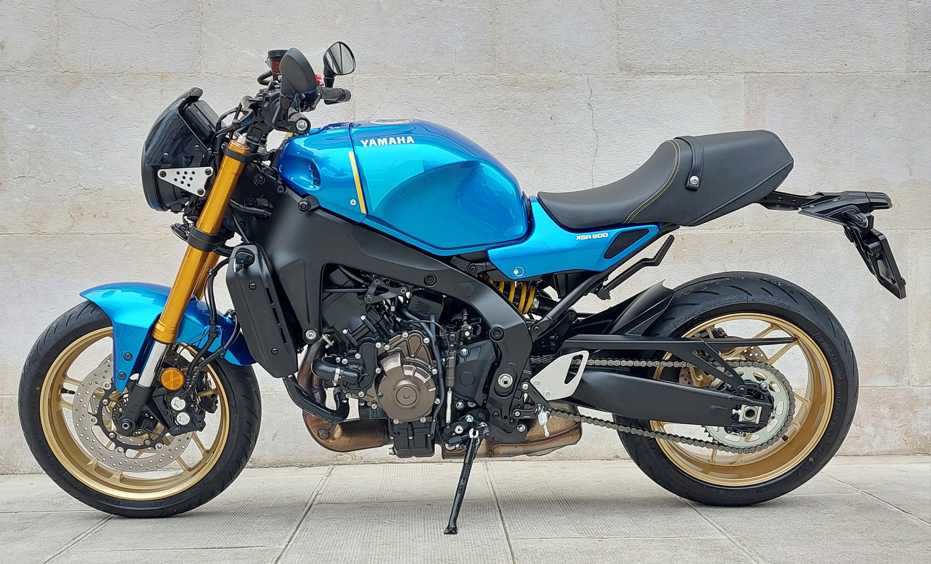 YAMAHA XSR 900-image-2