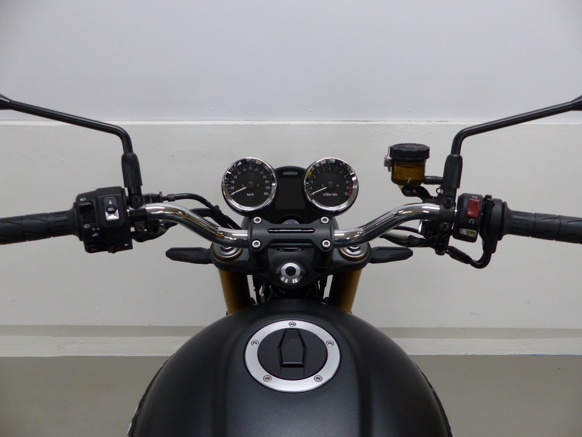 KAWASAKI Z 900 RS SE MY25-image-4