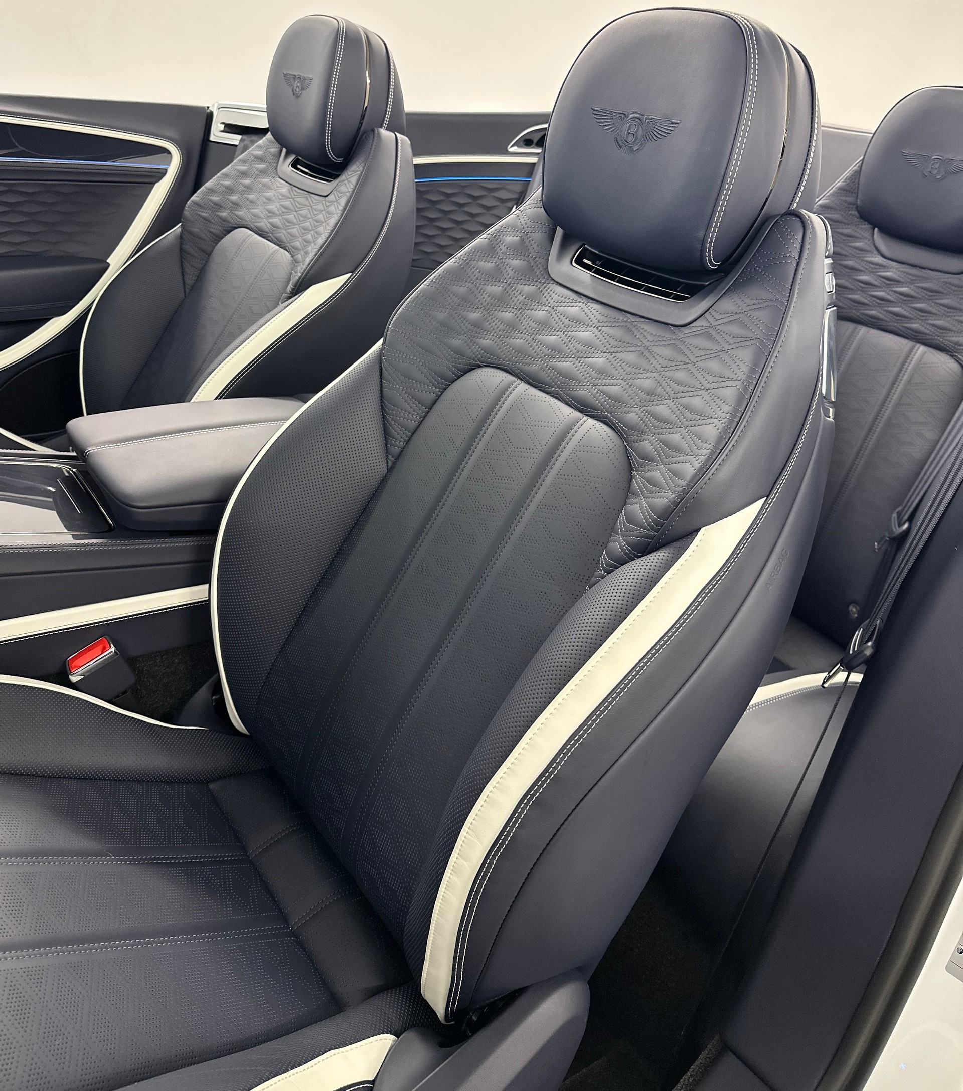 BENTLEY Continental GTC 4.0 V8 First Edition 782ch-image-13