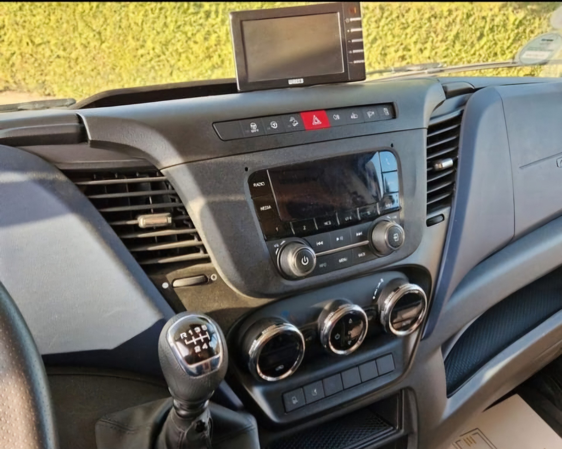 IVECO Phoenix 7000 RS Alkove-image-4