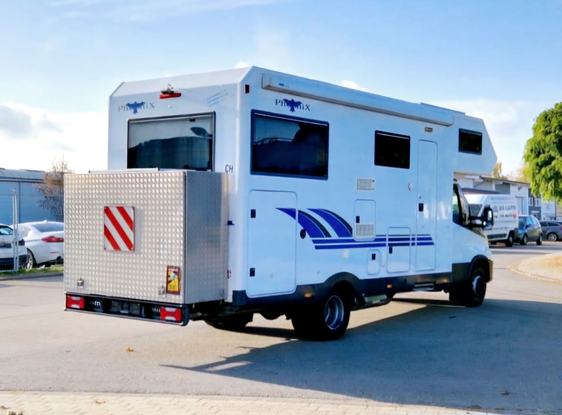 IVECO Phoenix 7000 RS Alkove-image-2