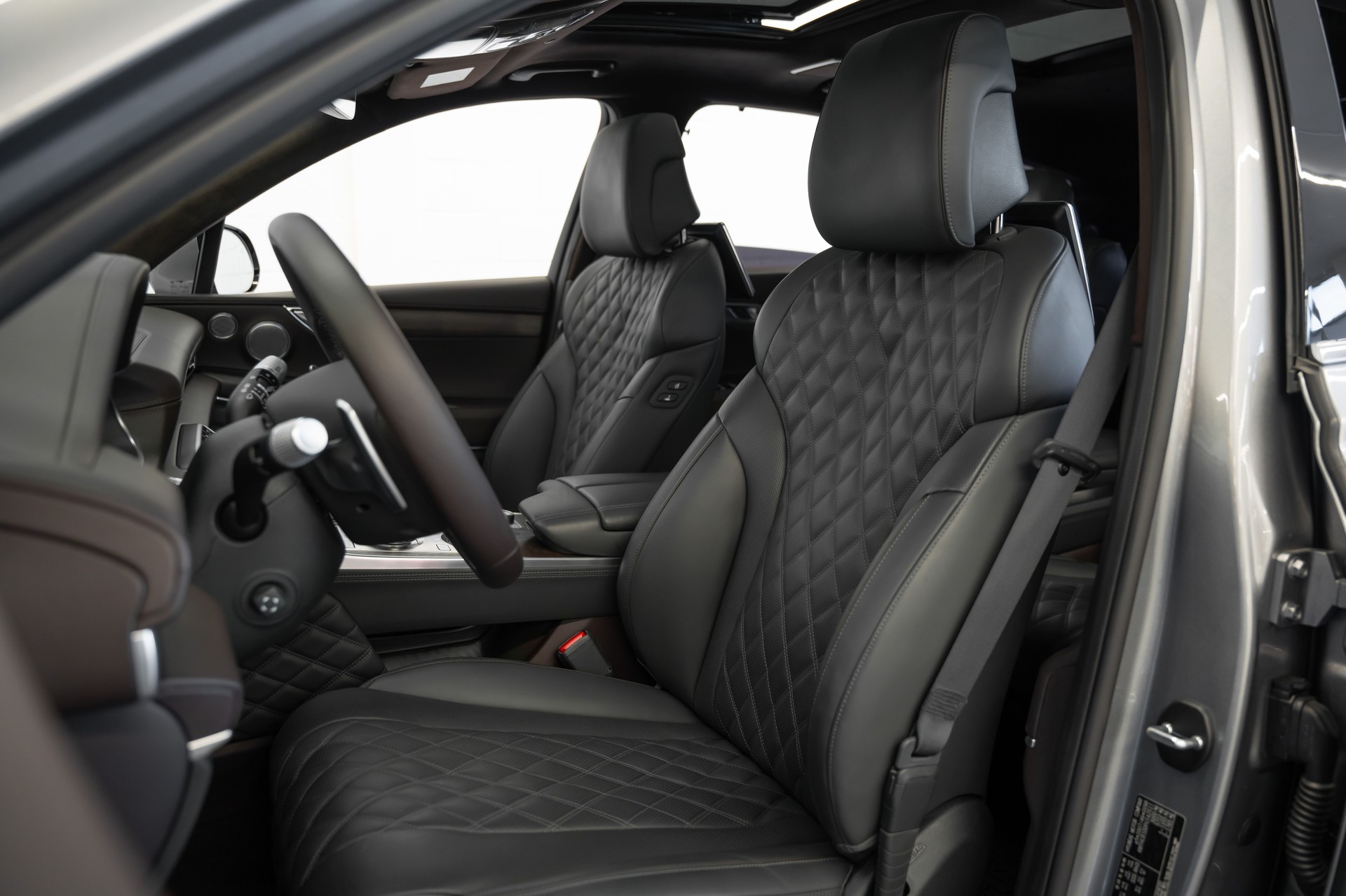 GENESIS GV80 3.0 CRDI Luxus Plus 6 Seater AT8 AWD-image-4