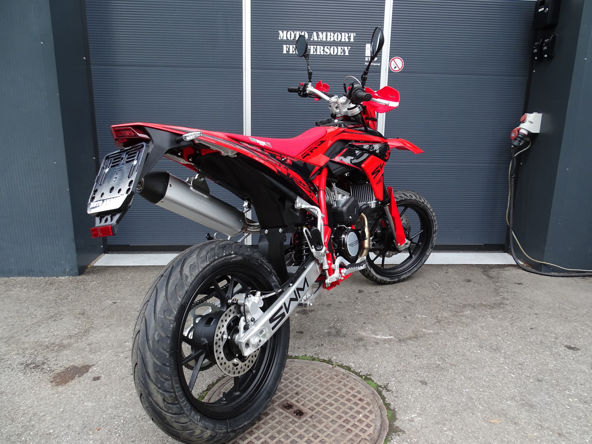 SWM SM 125 R Racing Edition-image-5