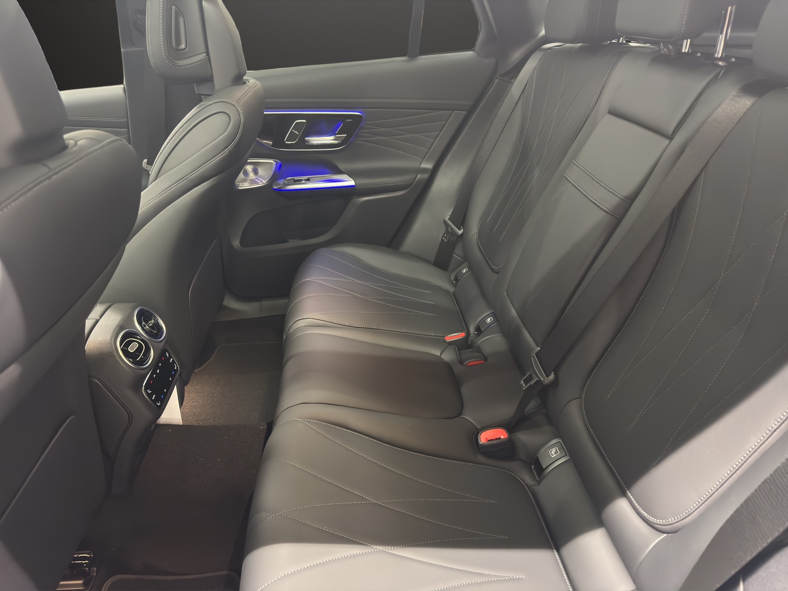MERCEDES-BENZ GLC 300 de 4Matic 9G-Tronic-image-11