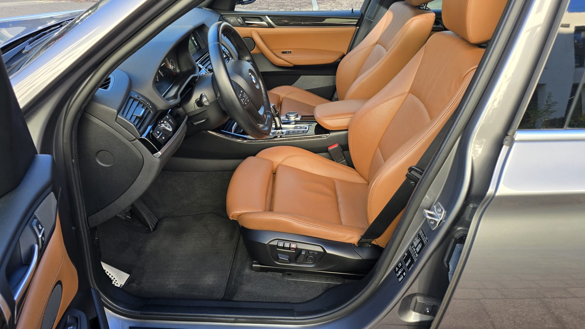 BMW X3 xDrive 20d Steptronic M-Sport Paket (Facelift) / Elk AHK / Panoramadach / HARMAN KARDON / Top Ausgestattet / Frisch Ab MFK-image-10