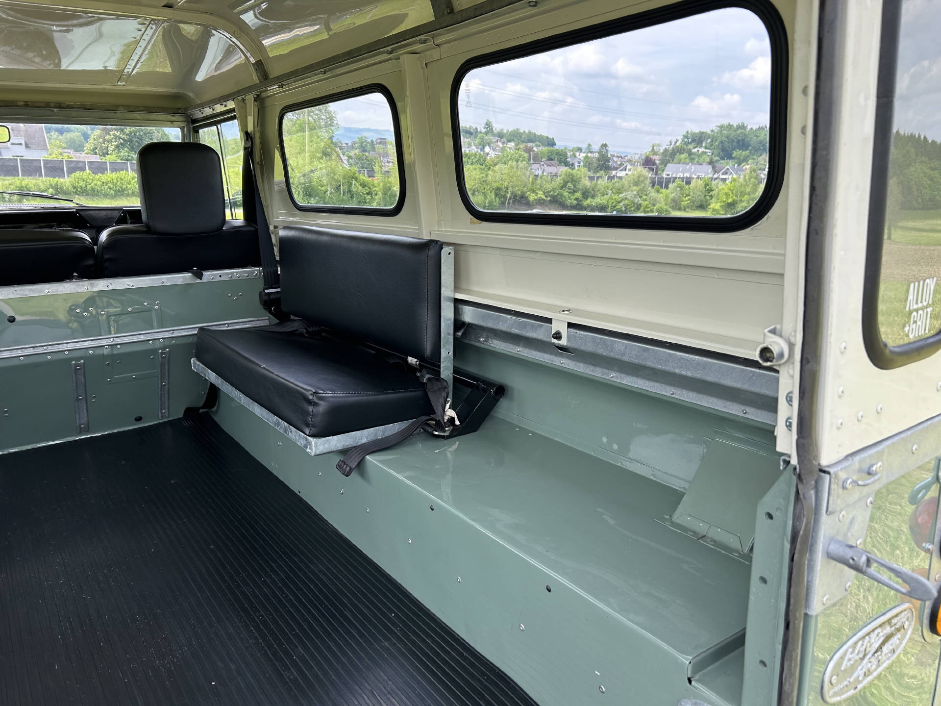 LAND ROVER 88-110 Serie IIA-image-10