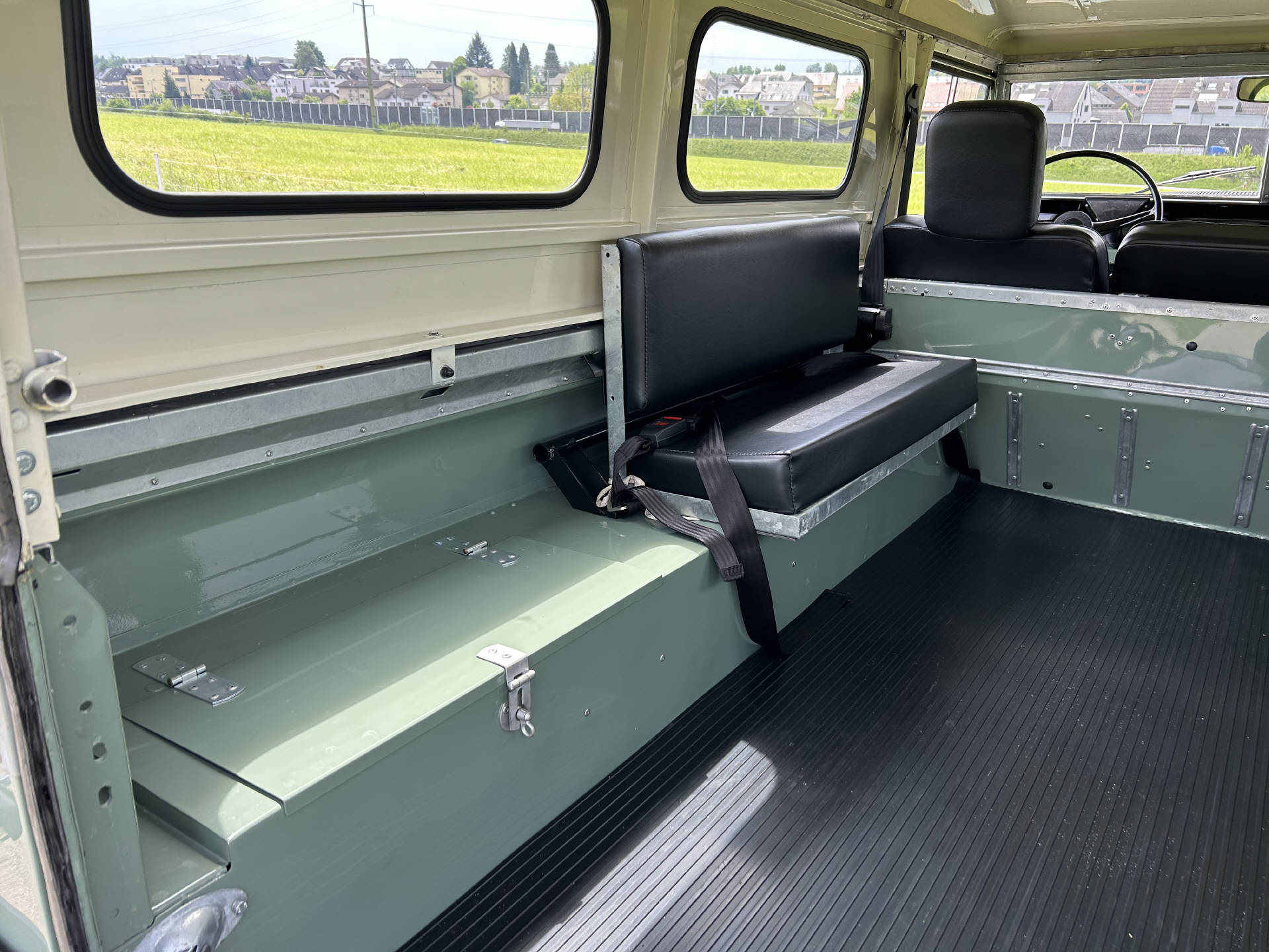 LAND ROVER 88-110 Serie IIA-image-9