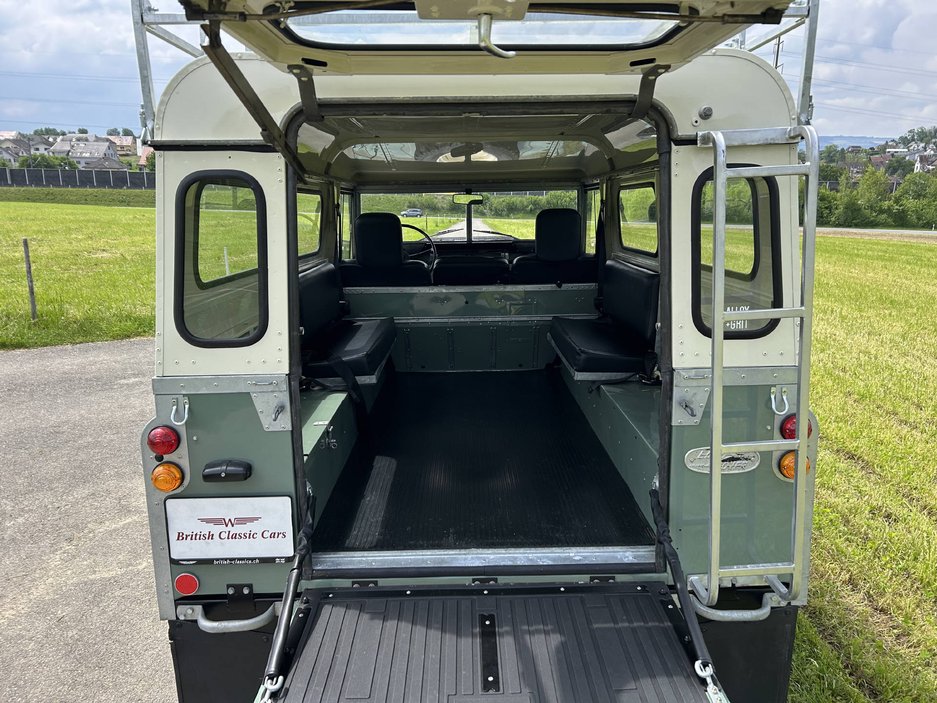 LAND ROVER 88-110 Serie IIA-image-11
