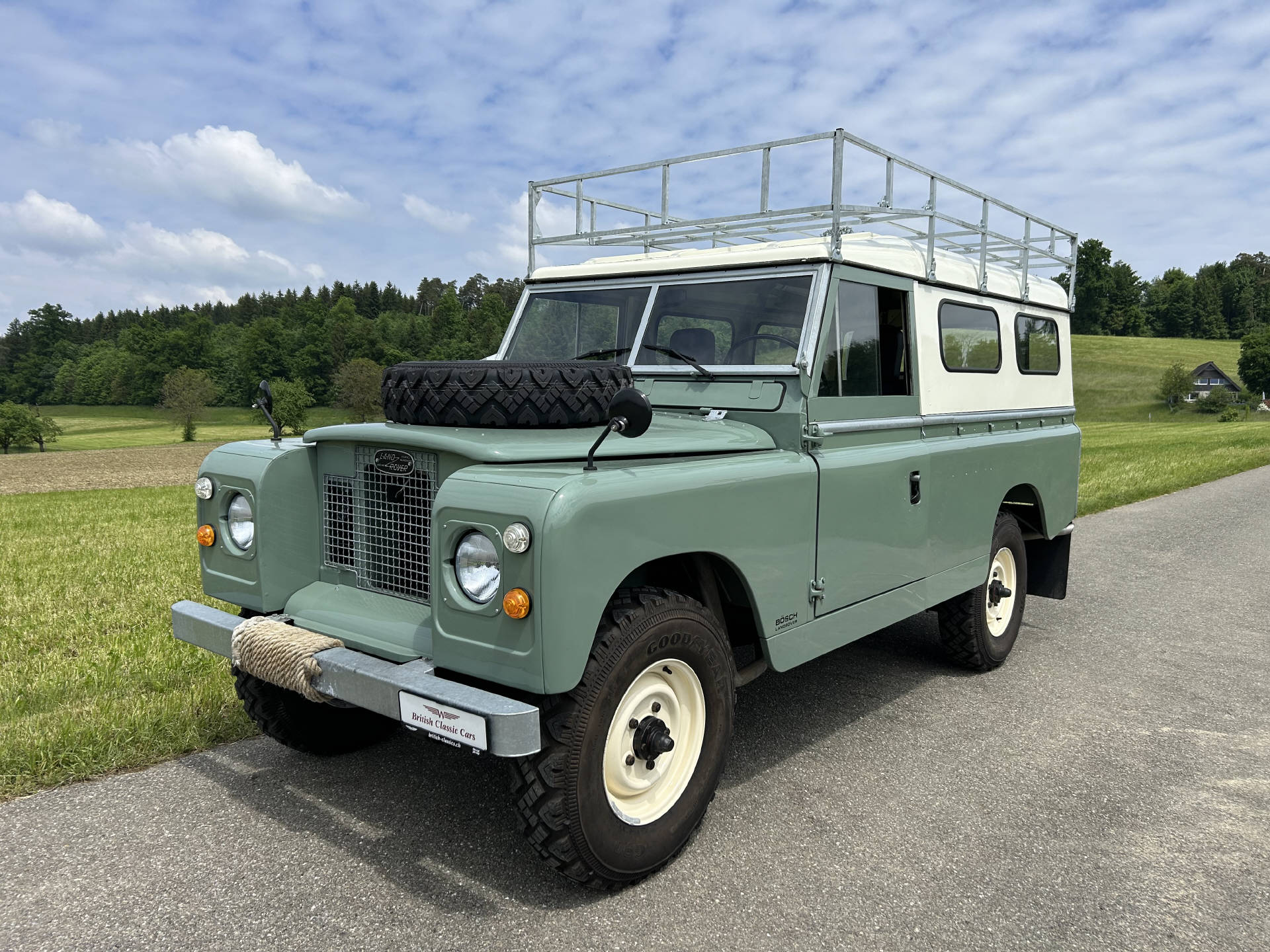LAND ROVER 88-110 Serie IIA