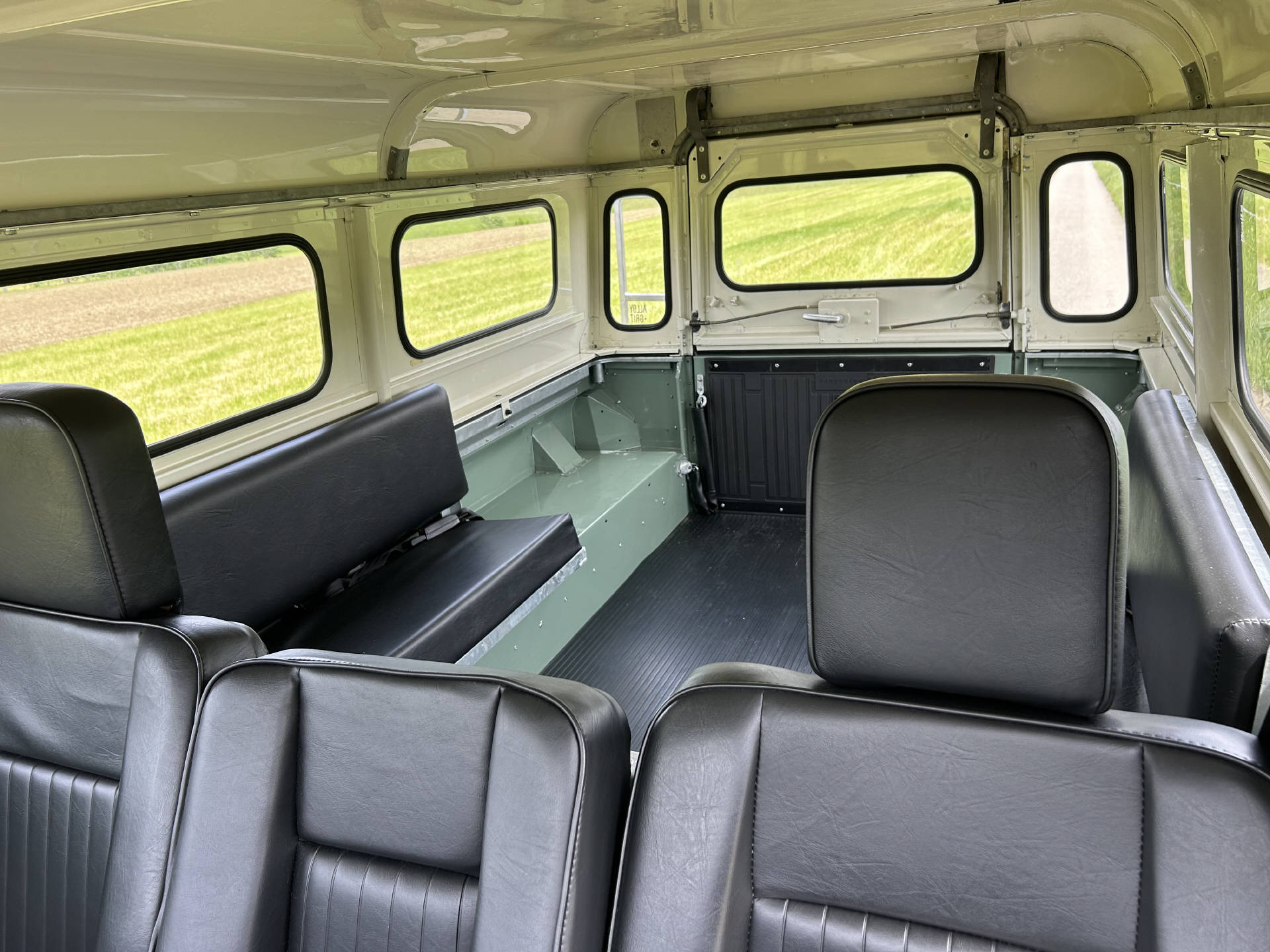 LAND ROVER 88-110 Serie IIA-image-8