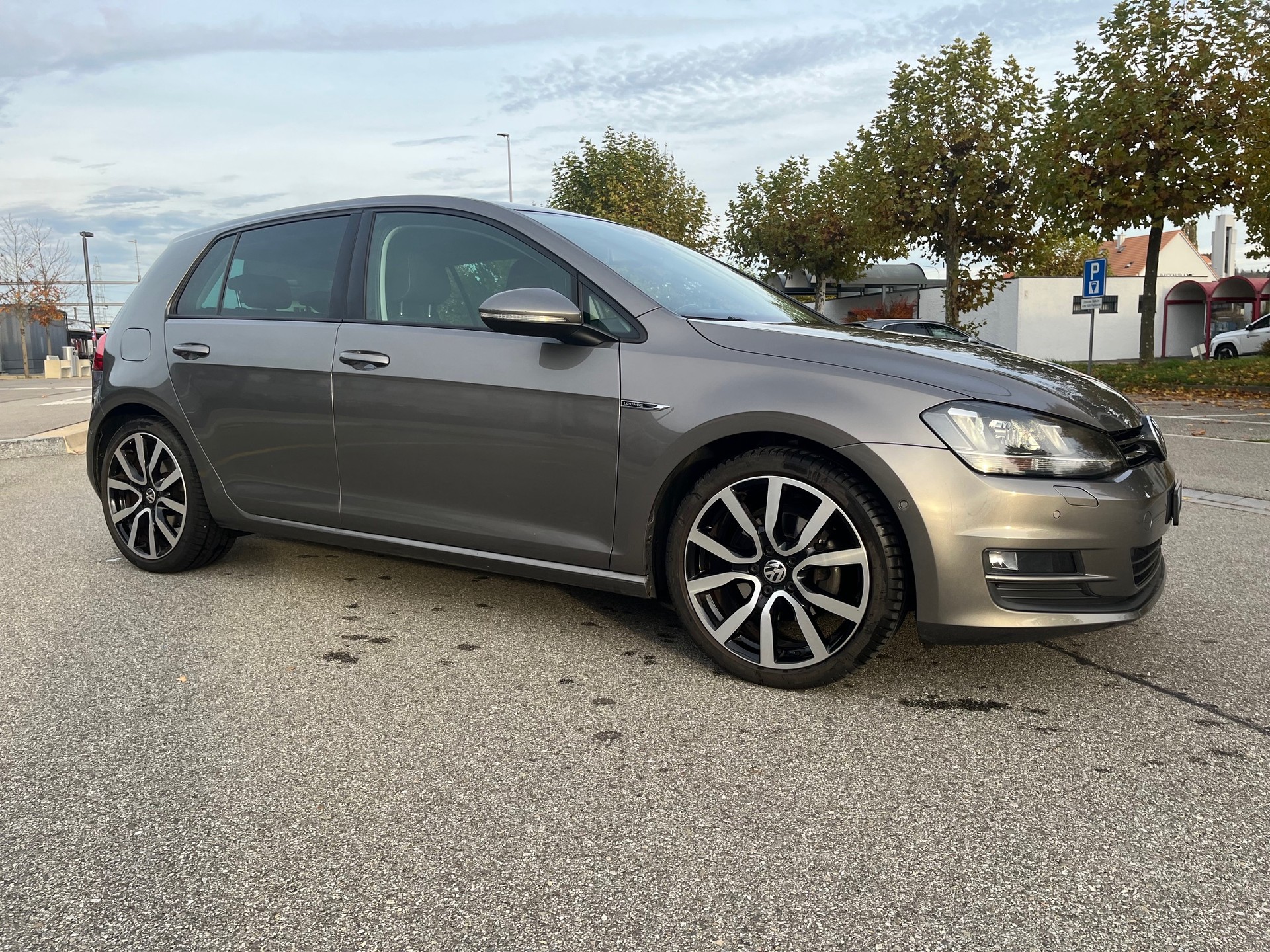 VW Golf 1.4 TSI Lounge-image-6