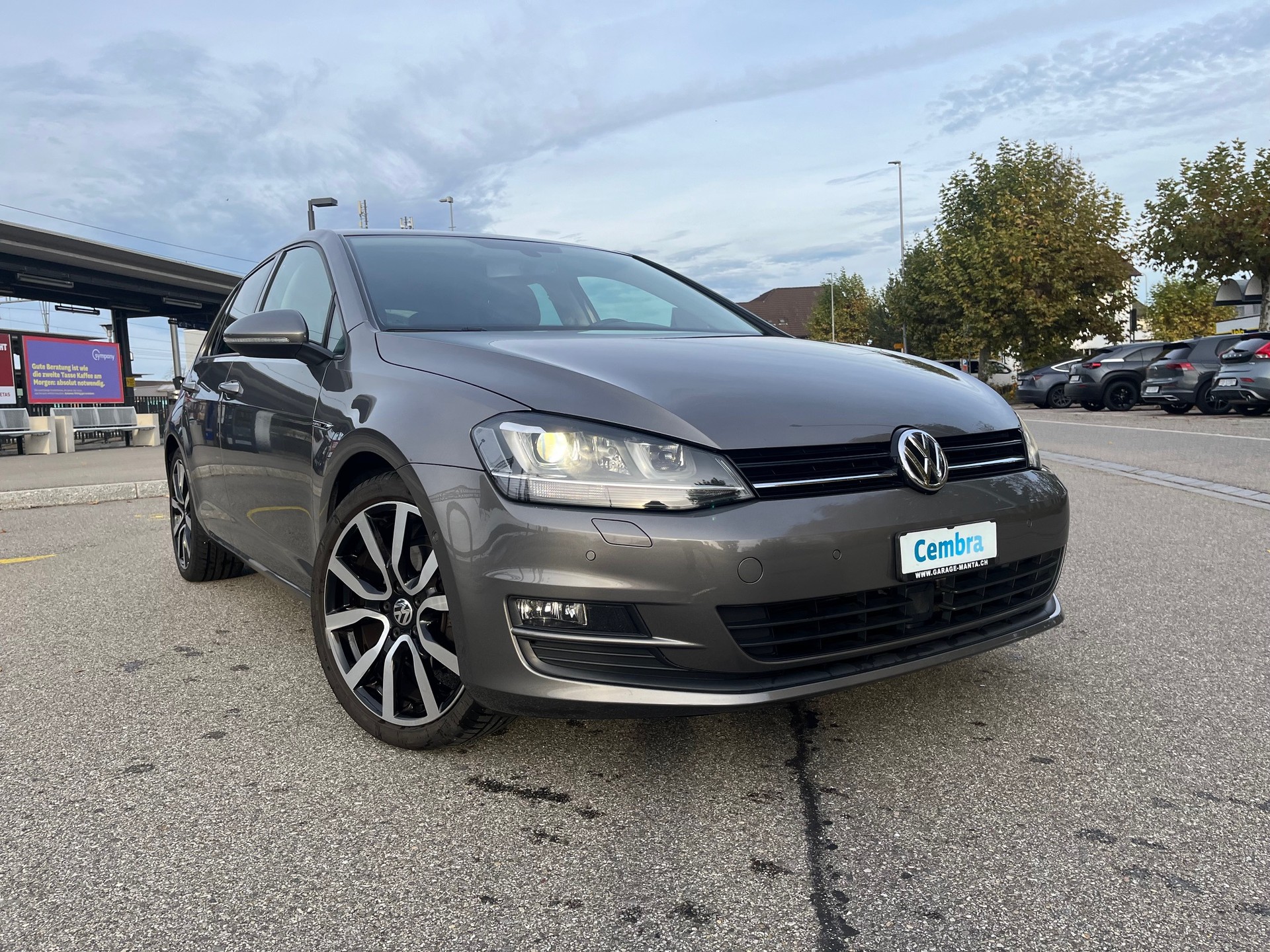 VW Golf 1.4 TSI Lounge-image-1