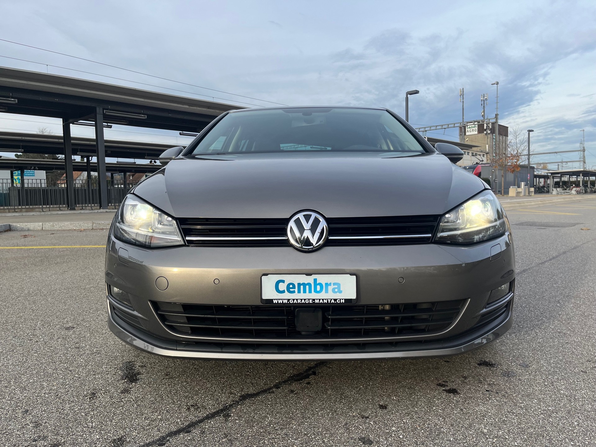 VW Golf 1.4 TSI Lounge-image-5
