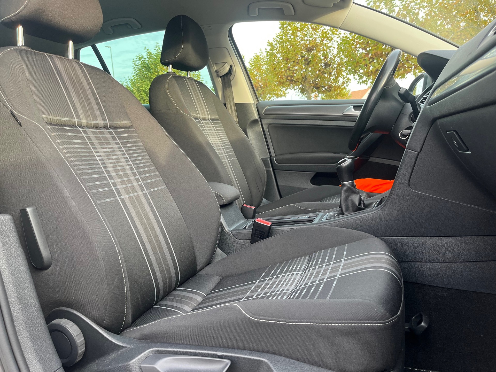 VW Golf 1.4 TSI Lounge-image-7