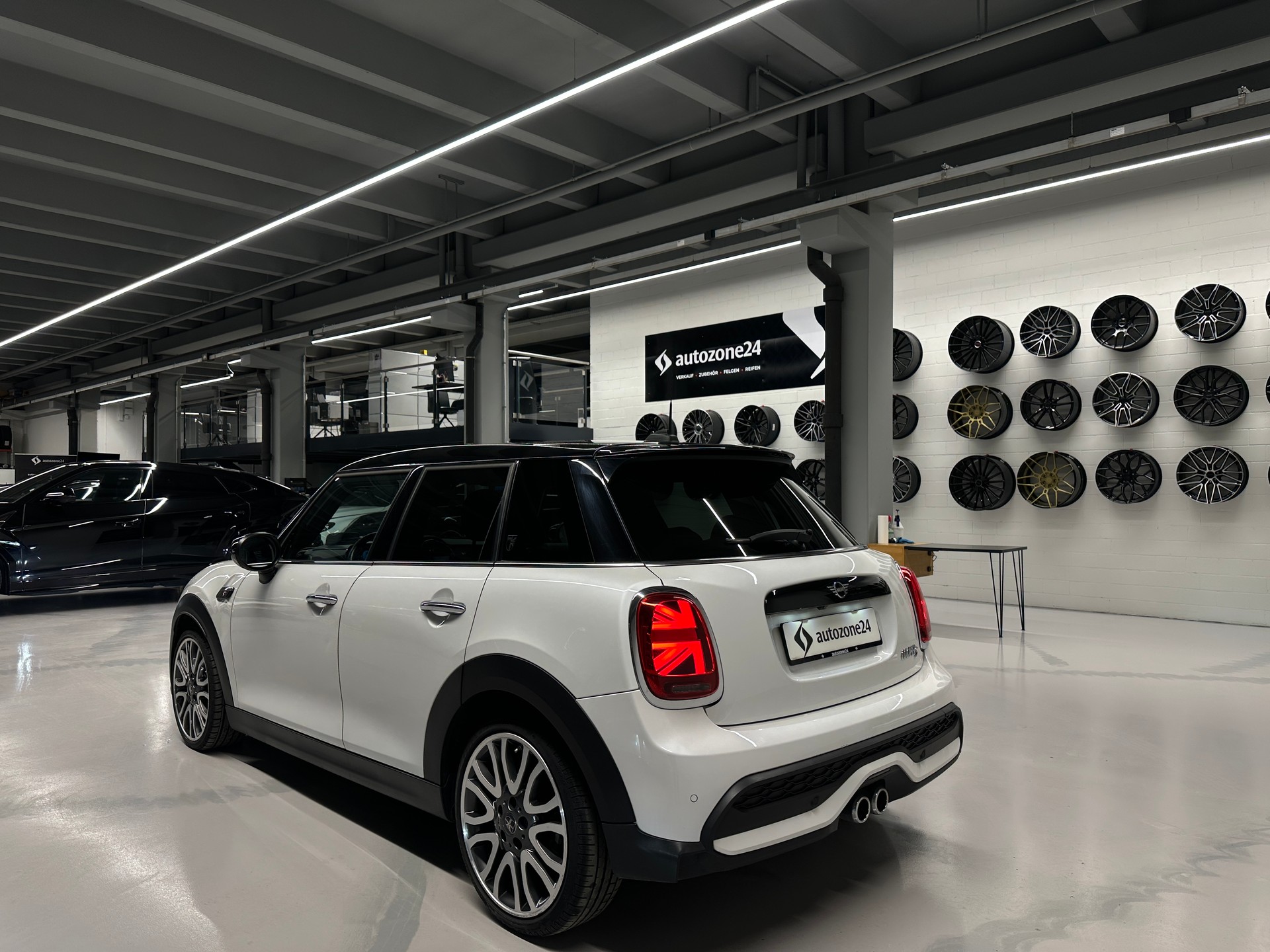 MINI Mini F55 2.0i Cooper S SDKG-image-8