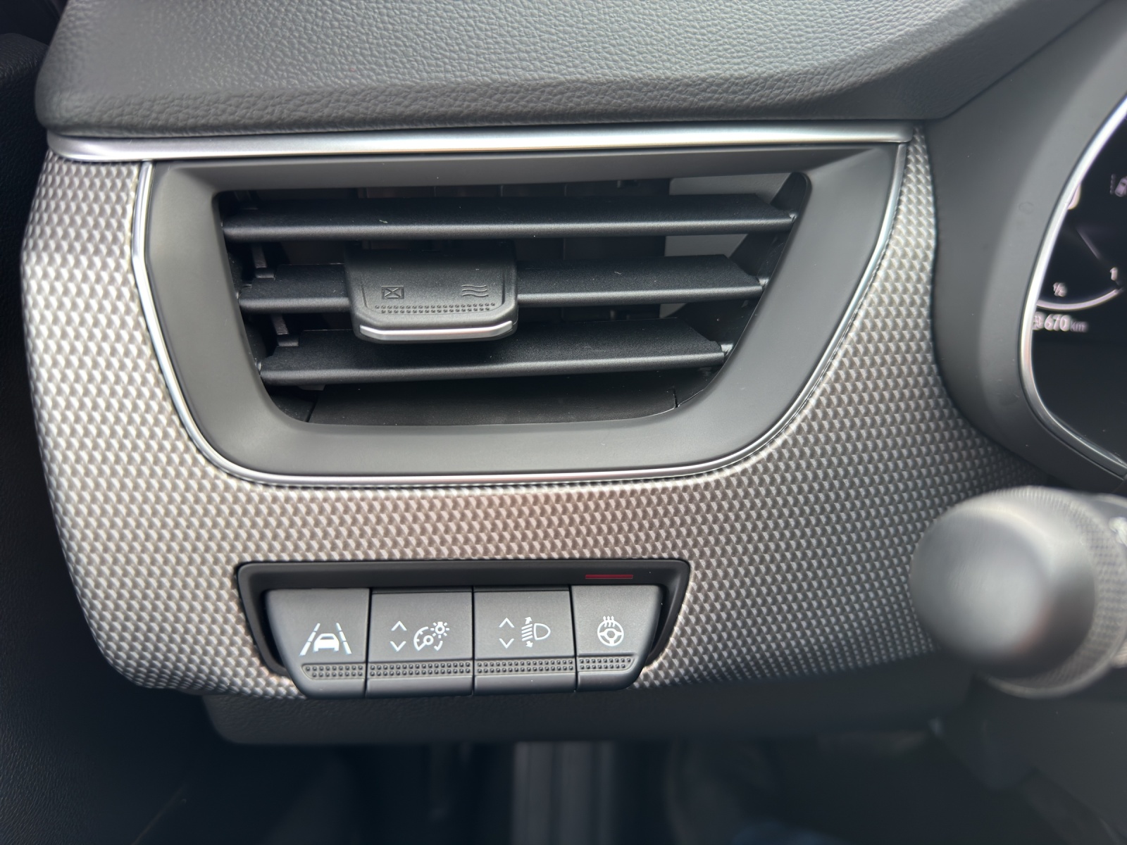 RENAULT Arkana 1.3 TCe Techno EDC *Abstandstempomat**Leasingaktion 1.99%**-image-27