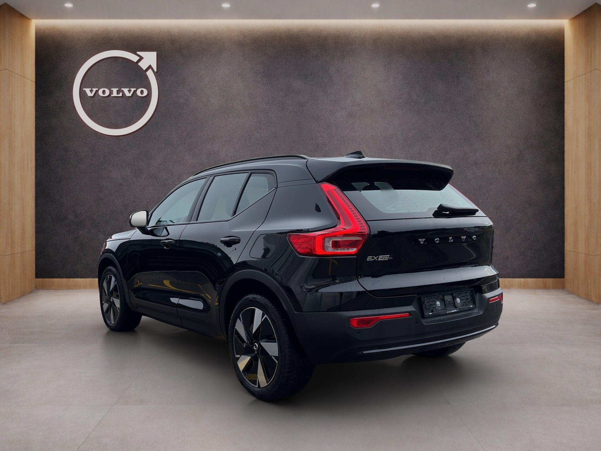 VOLVO EX40 Twin Plus AWD-showroom-element-3