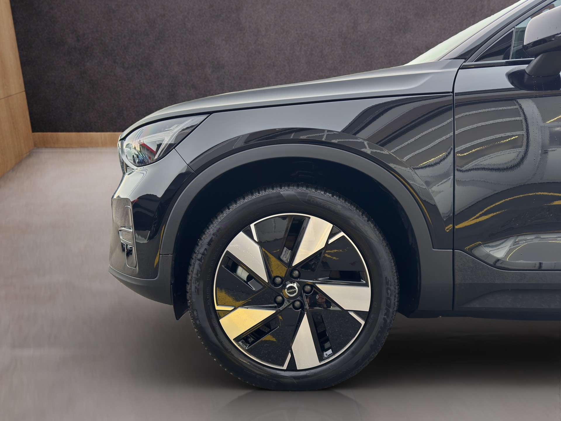VOLVO EX40 Twin Plus AWD-image-8