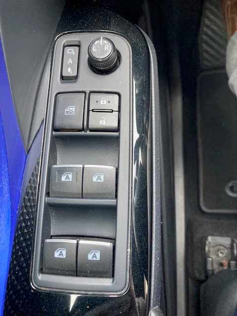TOYOTA C-HR 1.2 Turbo Style 4WD Multidrive S-image-14