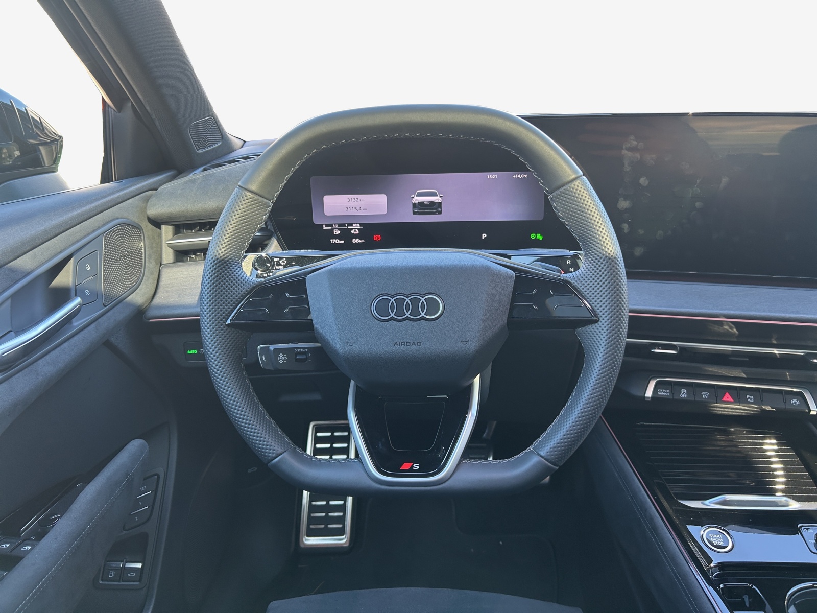 AUDI Q3 Sportback e-hybrid 200 kW S tronig-image-8