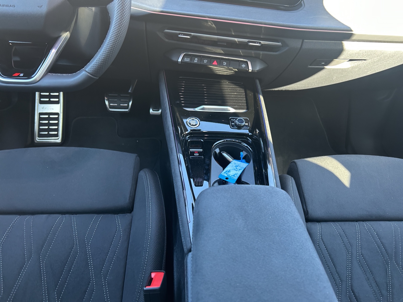 AUDI Q3 Sportback e-hybrid 200 kW S tronig-image-9