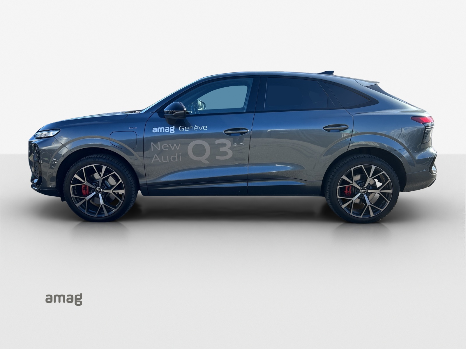 AUDI Q3 Sportback e-hybrid 200 kW S tronig-showroom-element-2