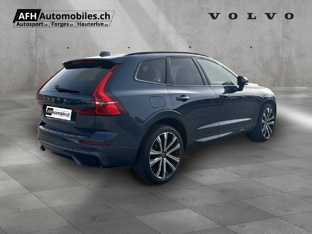 VOLVO XC60 2.0 B5 MH R-Design AWD-image-4