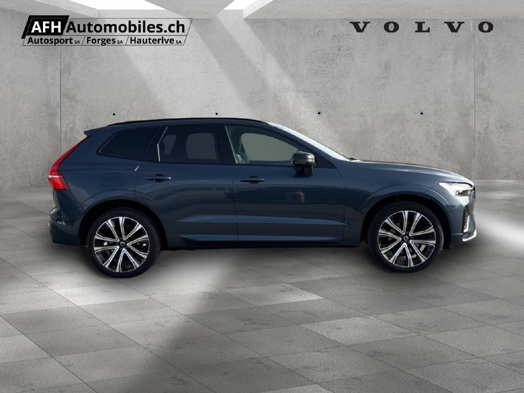 VOLVO XC60 2.0 B5 MH R-Design AWD-image-5