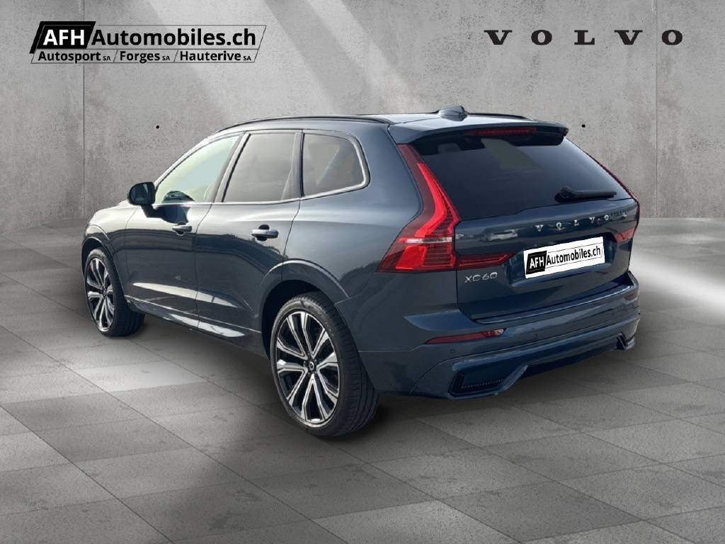 VOLVO XC60 2.0 B5 MH R-Design AWD-showroom-element-2