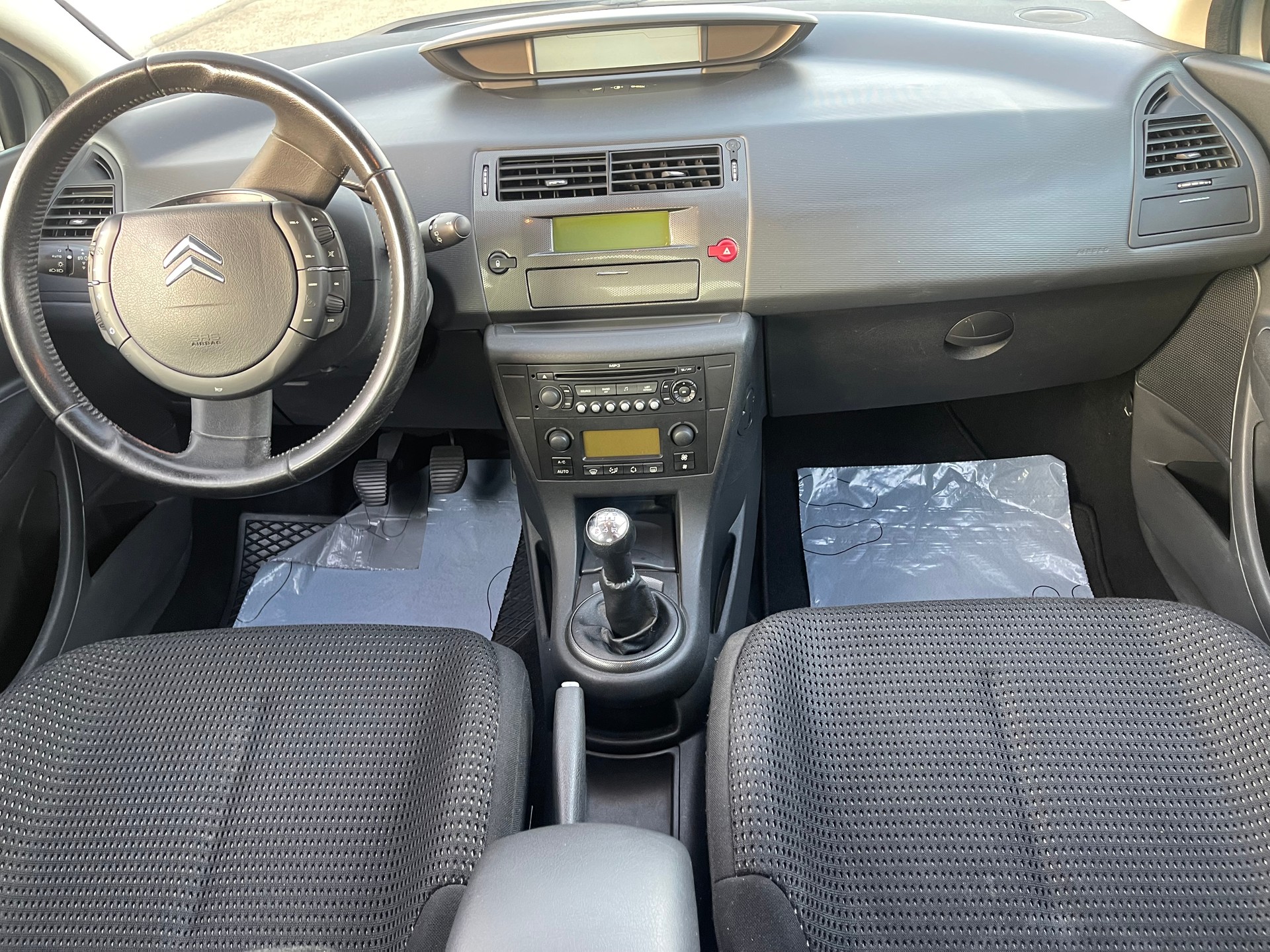 CITROEN C4 Berline 1.6i 16V VTR (Pack)-image-8