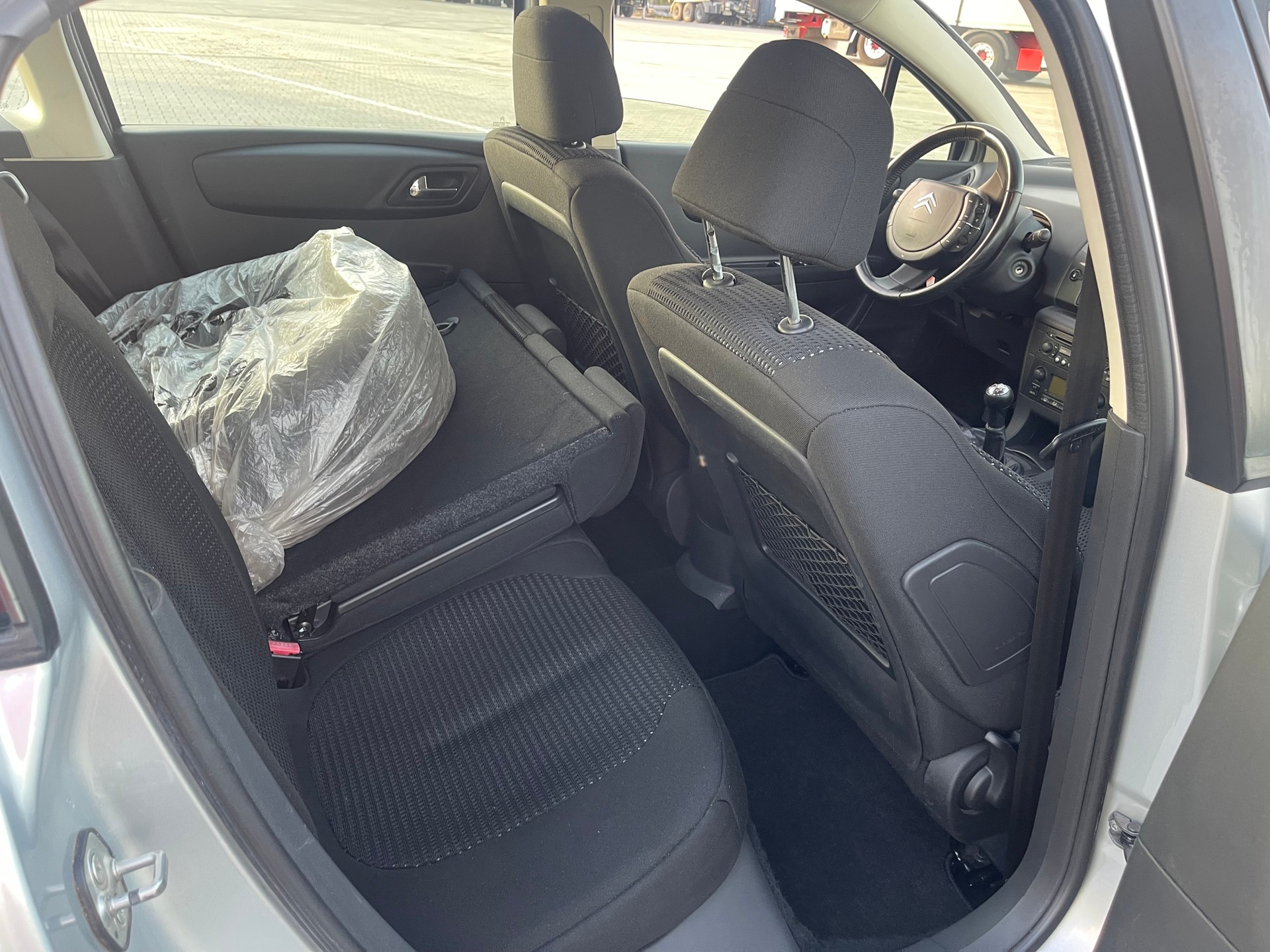 CITROEN C4 Berline 1.6i 16V VTR (Pack)-image-7