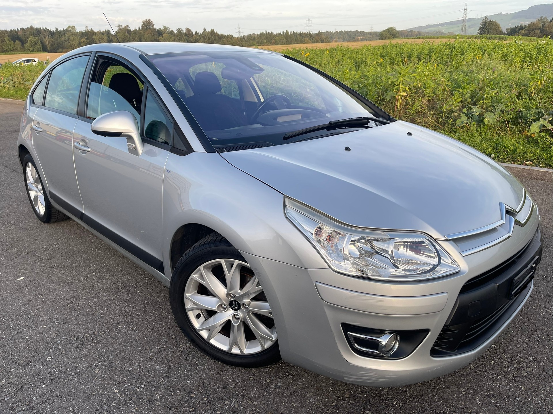 CITROEN C4 Berline 1.6i 16V VTR (Pack)-image-1