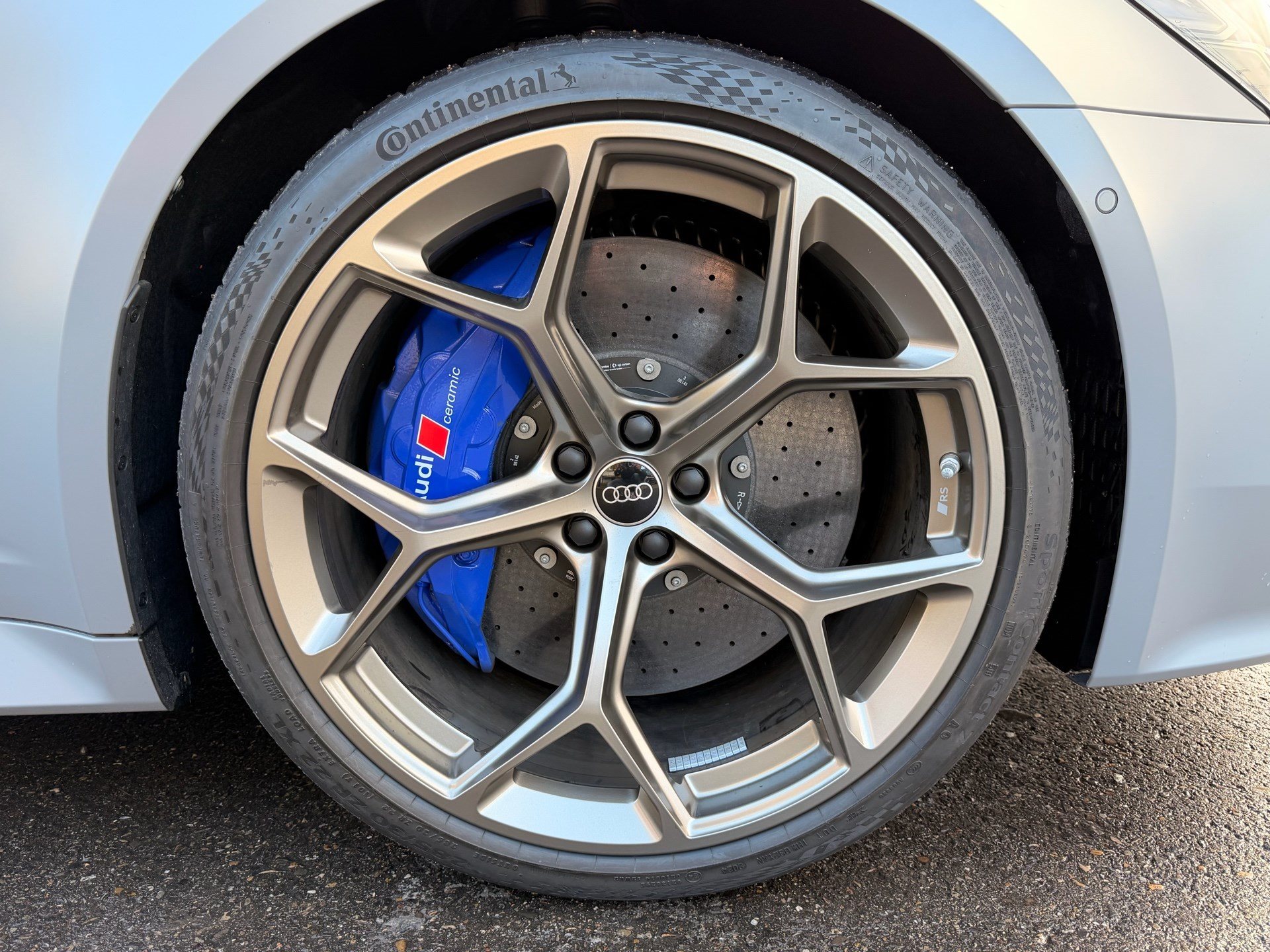 AUDI RS6 AVANT 4.0 TFSI QUATTRO PERFORMANCE *** TRAUM IN NARDOGRAU & KERAMIK BREMSEN ***-image-6