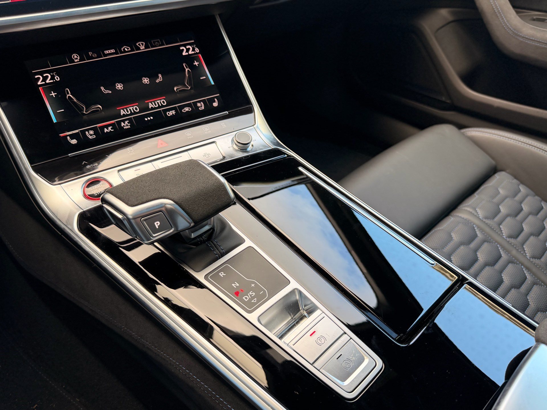 AUDI RS6 AVANT 4.0 TFSI QUATTRO PERFORMANCE *** TRAUM IN NARDOGRAU & KERAMIK BREMSEN ***-image-20