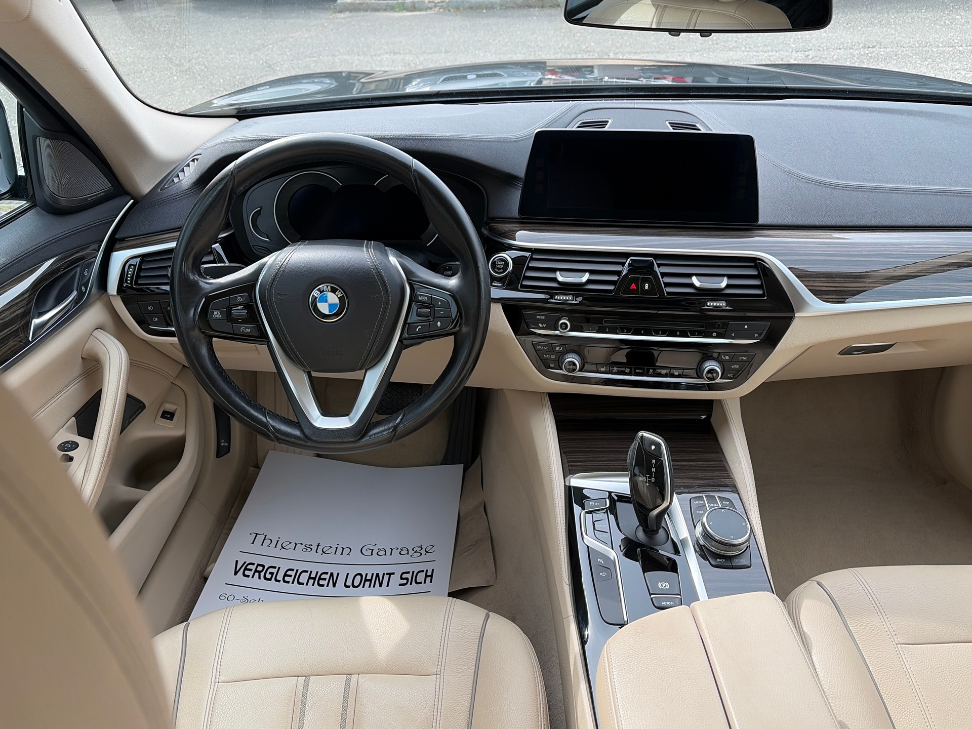 BMW 520d xDrive Luxury Line Steptronic-image-14