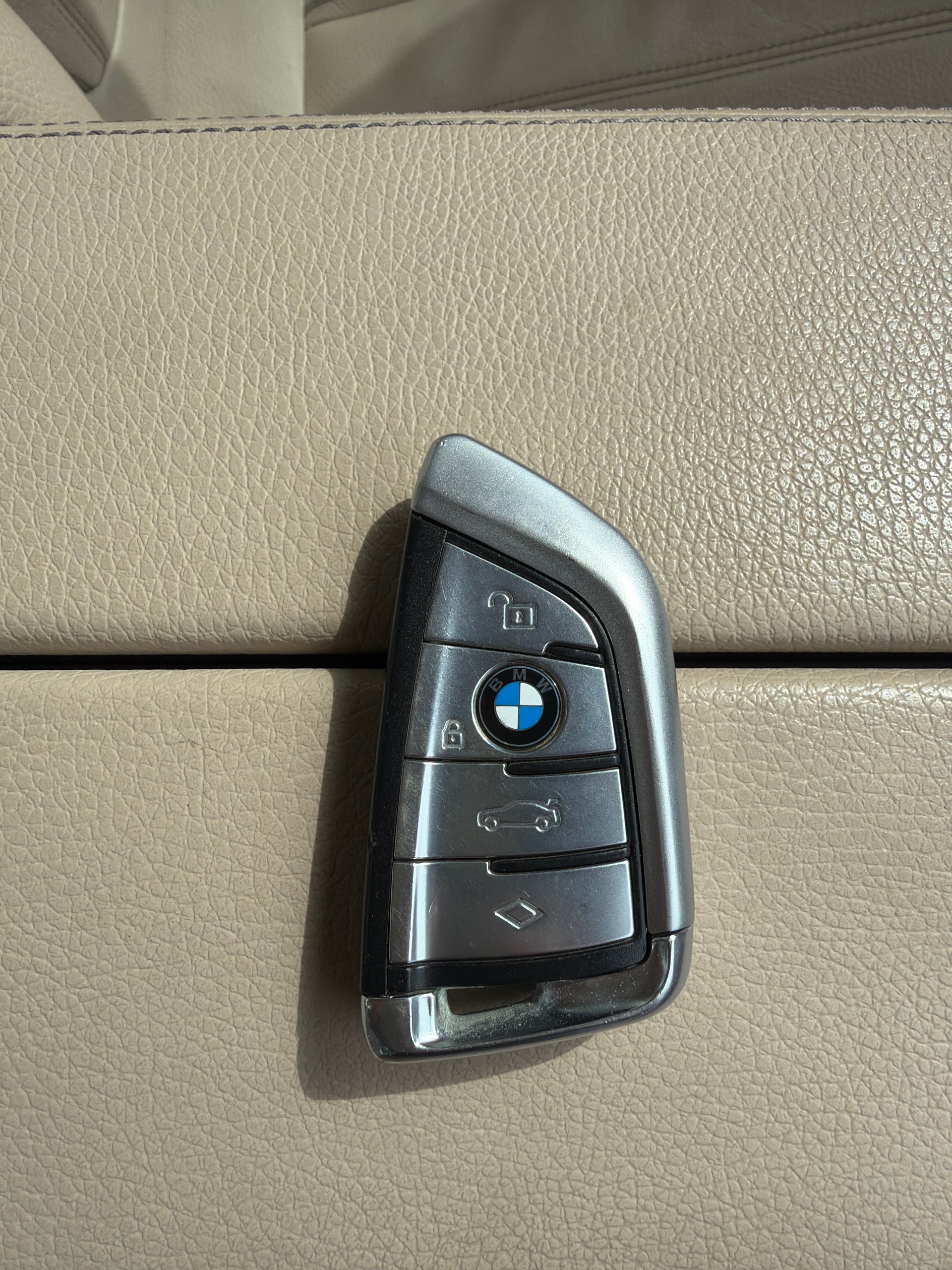 BMW 520d xDrive Luxury Line Steptronic-image-13