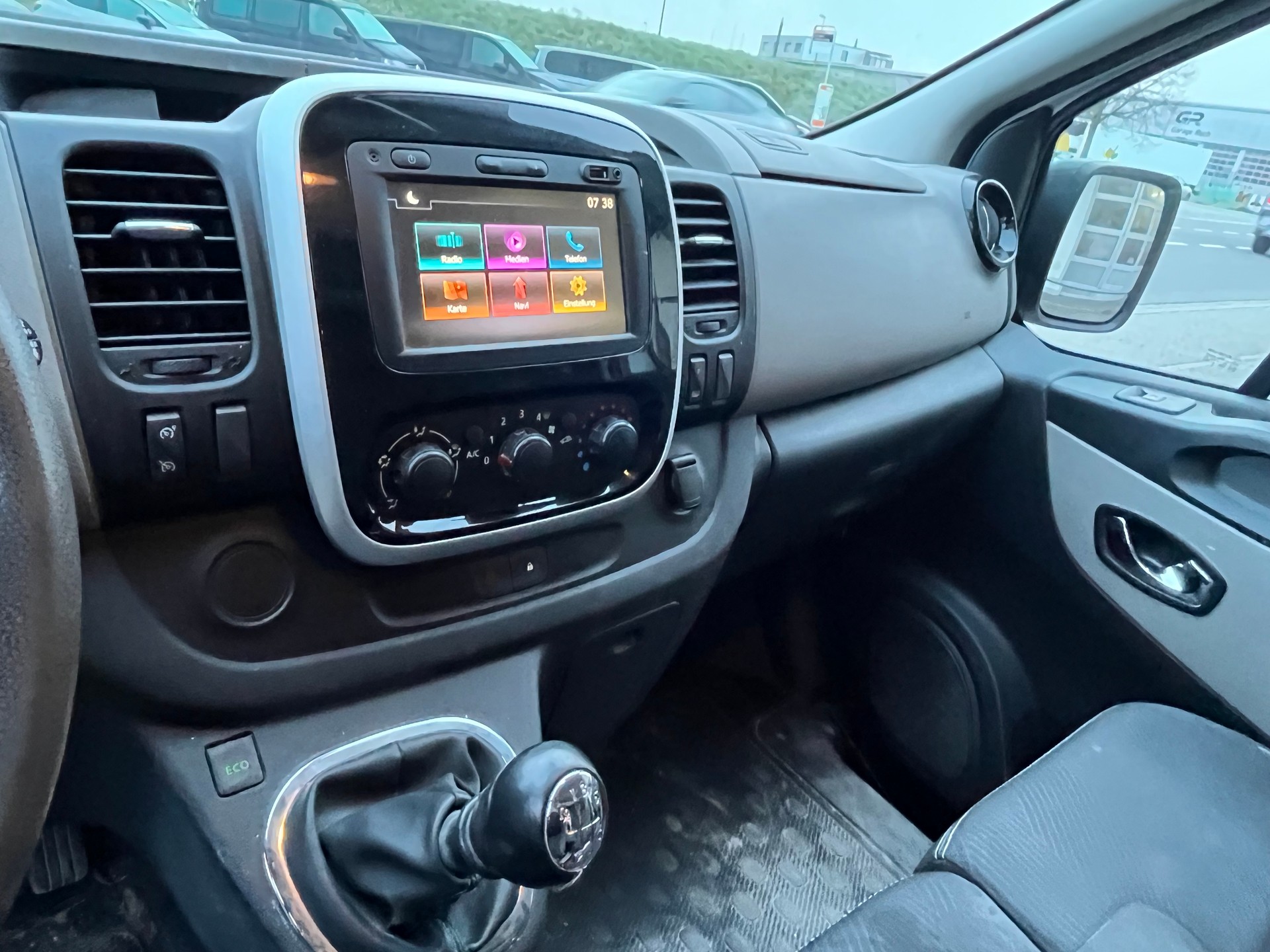 RENAULT Trafic 1.6 dCi 120 2.9t Business L1H1+++AB PLATZ OHNE GARANTIE+++-image-6