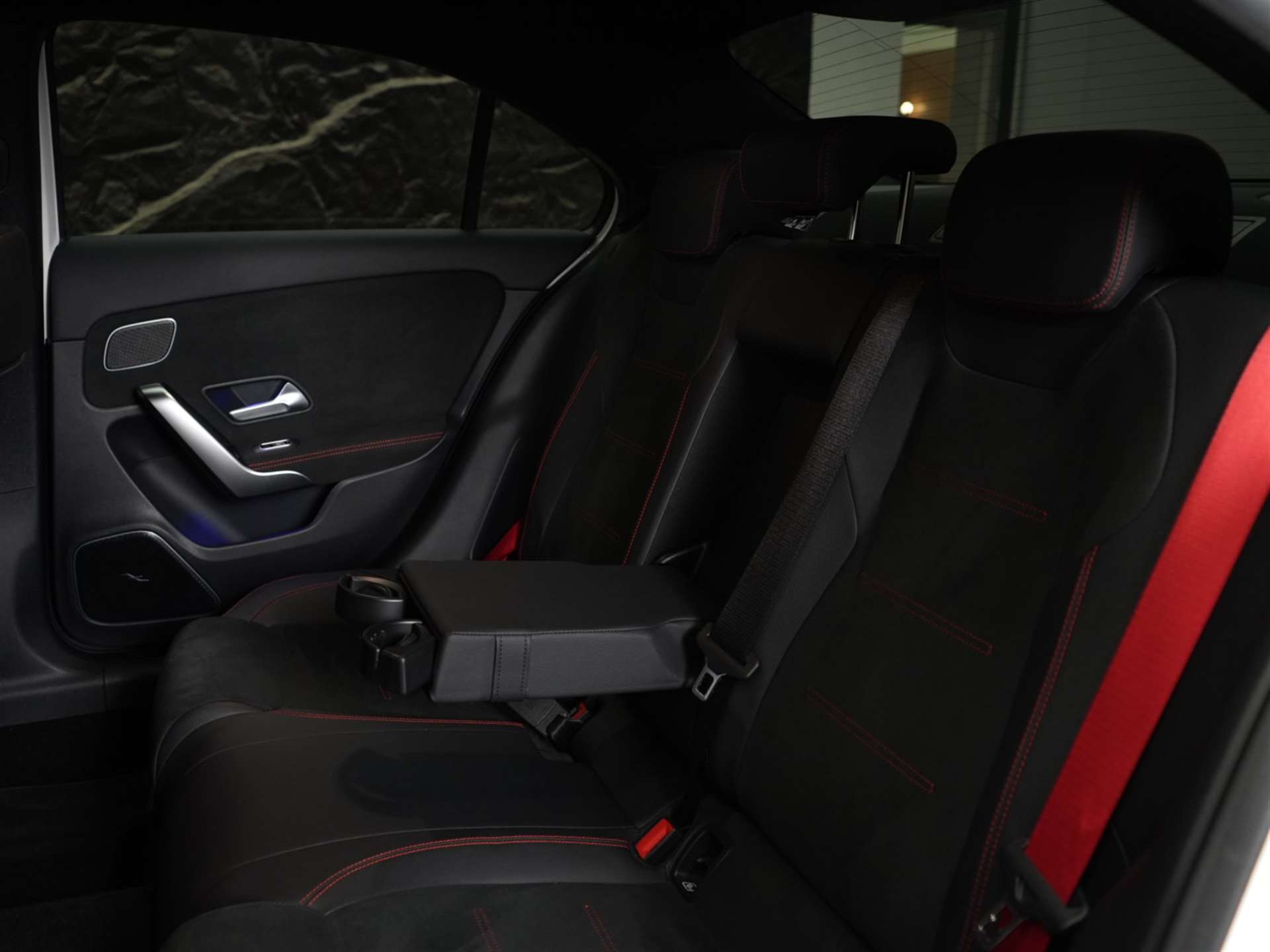 MERCEDES-BENZ A 35 AMG 4Matic+ 8G-DCT *Limousine*Facelift*Aeropaket*-image-11