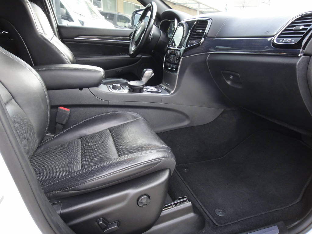 JEEP Grand Cherokee 3.0 CRD 250 Overland-image-8
