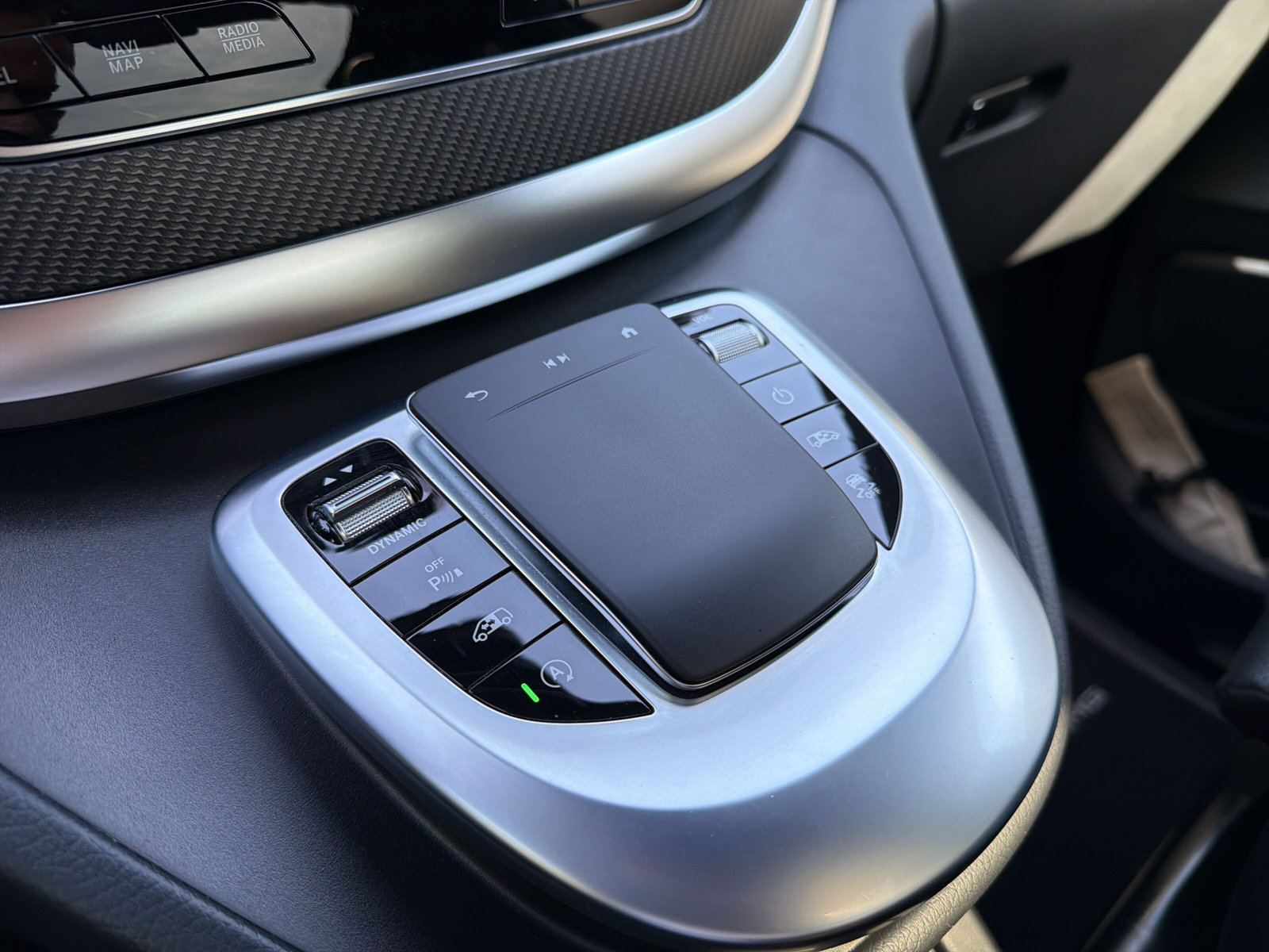 MERCEDES-BENZ V 300 d Avantgarde L 4M-image-25