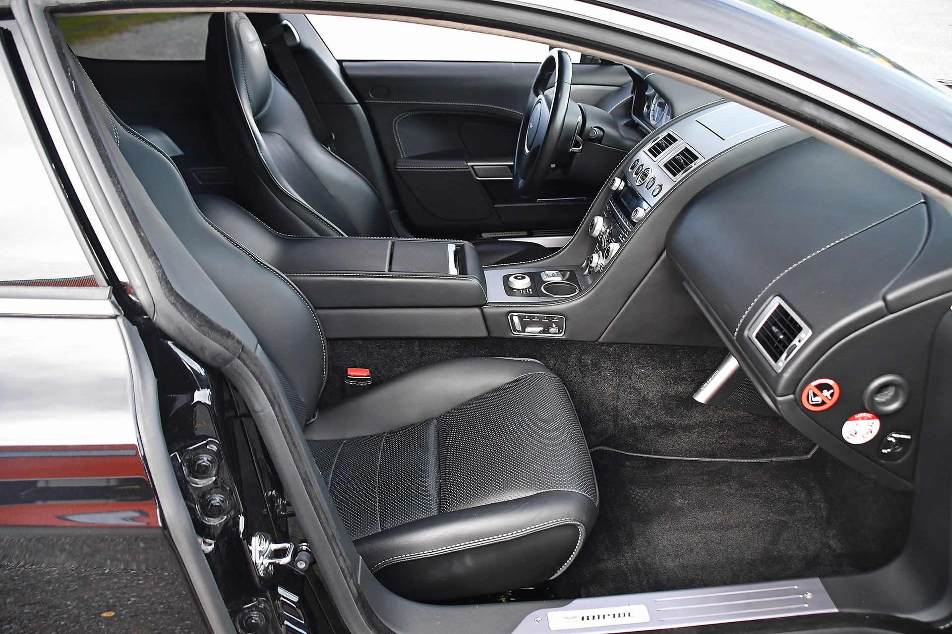 ASTON MARTIN Rapide 5.9 V12 Touchtronic 2-image-7
